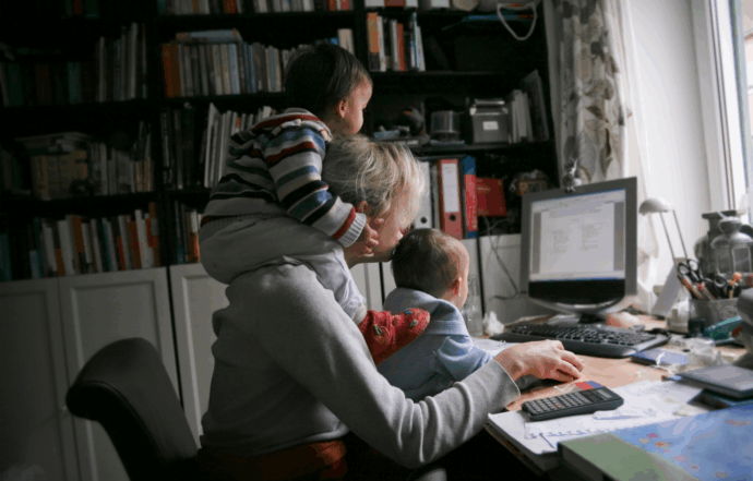 ‘Mumpreneurs’ Embracing the Complexities of Motherhood and Business 